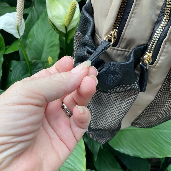 STEVE MADDEN Large Tan/Gold & Black Backpack - Picture 10 of 13